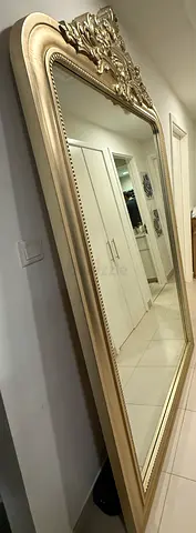 Elegant Decorative Mirror