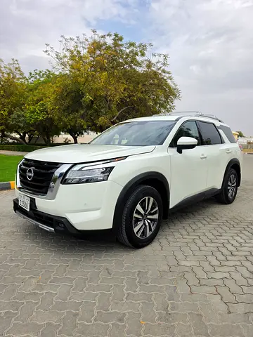 2024 Nissan Pathfinder SL - American Specs