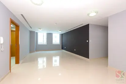 One Month Rent Free-Spacious 2 BR Flat