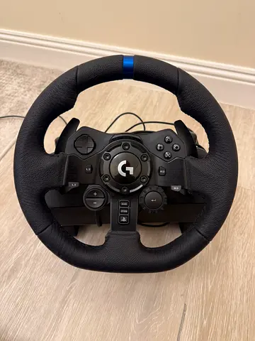 G923 wheel and pedals for PC, PS5/4