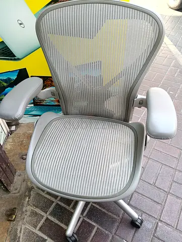 Selling herman miller Aeron chair.good conditions only little use