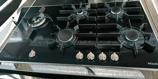 Miele Luxury Built-in Gas Hob 90 cm – Black Color