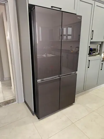 Hitachi 720L 4 Doors, Glass Black with Bottom Freezer Inverter Control,
