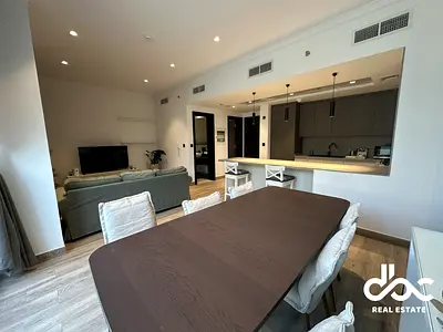 شقة بغرفة نوم واحدة مؤثثة بالكامل في مبنى جديد تمامًا