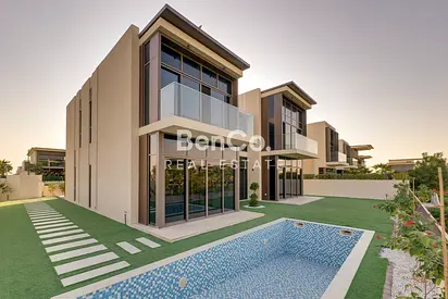 Corner Villa | Pool | Backing Park