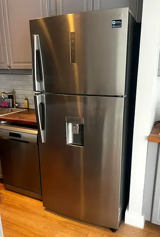 Stainless Steel Samsung Refrigerator with water Dispenser 850 liters