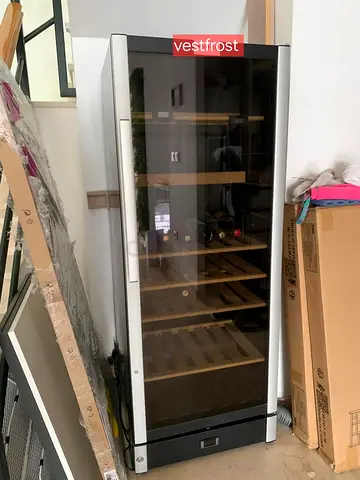 Vestfrost wine fridge beverage 147B