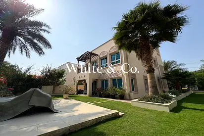 Spacious Garden | Wood Flooring | May 1st