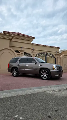 كادليك اسكاليد 2011