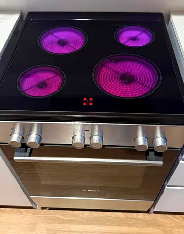 Bosch 4 burner ceramic cooking range