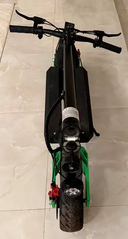 Electric Scooter for Easy Commuting