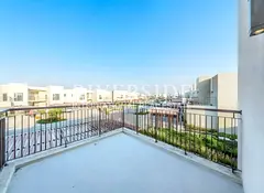 Single Row | Tenanted | Corner Unit