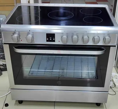 Hoover electric ceramic cooker 90cm latest model very good condition With home delivery free