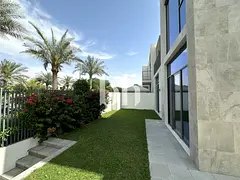 GREAT LOCATION CLOSE TO POOL | SINGLE ROW | AVAILABLE NOW