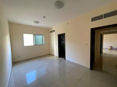 باركن مجاني مساحات واسعه موقع مميز وحيوي قريب  من كل الخدمات وريب من مخرج دبي