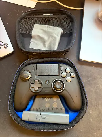 Nacon Revolution Unlimited Pro Controller (PS4) – Black