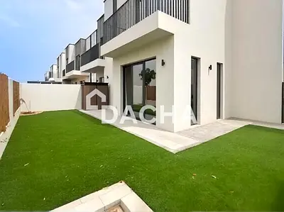 VACANT | Unfurnished | Landscaped
