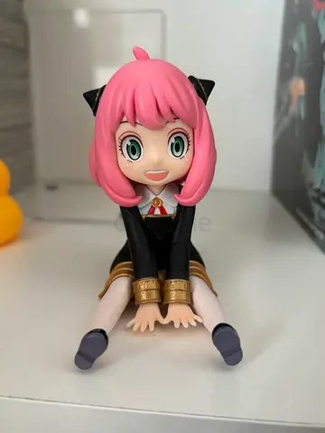 Anya spy x family figure