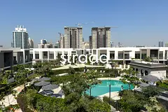 Closed Kitchen | Single Row | Opposite Pool