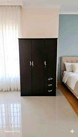 Stylish black dark brown 3door wardrobe brand new
