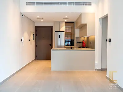 MODERN LAYOUT | UNFURNISHED | HIGH QUALITY