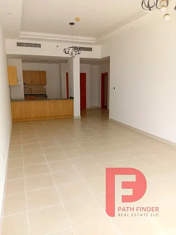 Spacious 1 BEDROOM | OPEN KITCHEN | ROAD & COMMUNITY VIEW | VACANT