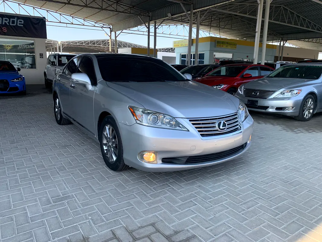Lexus ES-Series 2010 — photo 1 of 14
