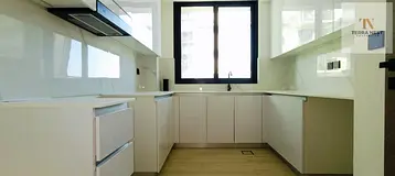 ELEGANT 2 BR | HIGH FLOOR | BRIGHT AND SPACIOUS