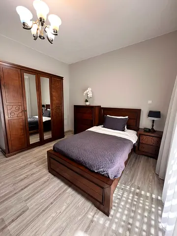 Solid Wooden Bedroom Set with Wardrobe