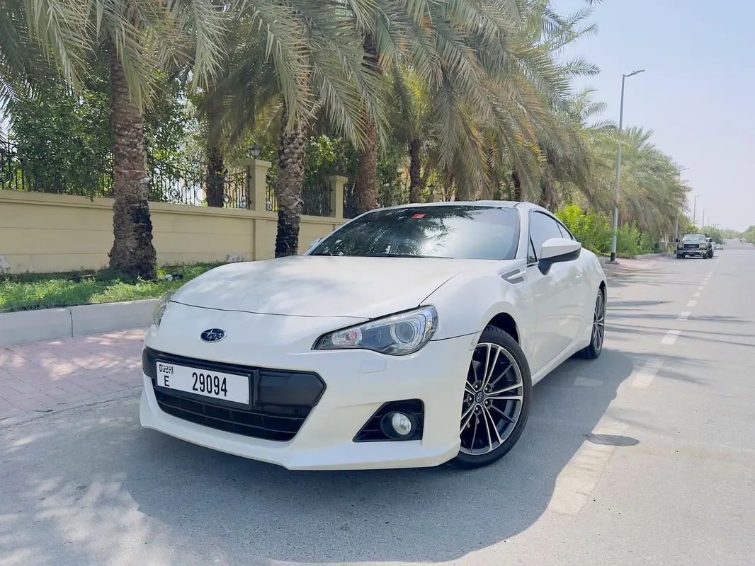 Subaru BRZ 2016 — photo 1 of 11