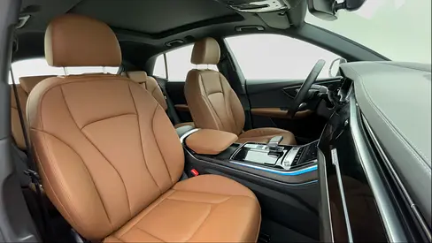 صورة 6 لـ 2023 AUDI Q8