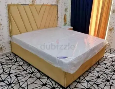 King size bed with Mattress available good quality