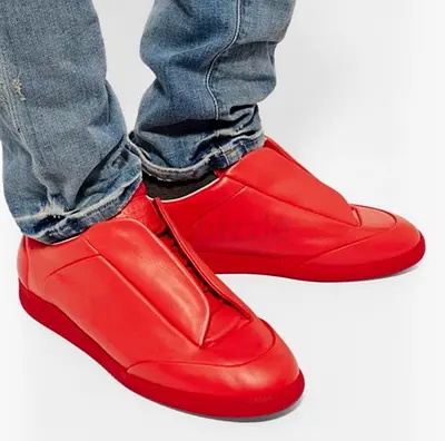 Designer sneakers ( Maison Margiela low future)