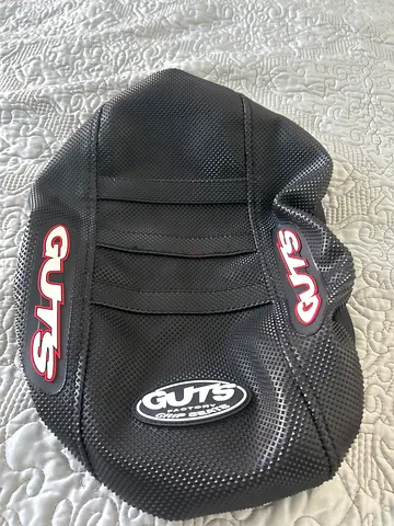 GUTS seat cover for light bee x