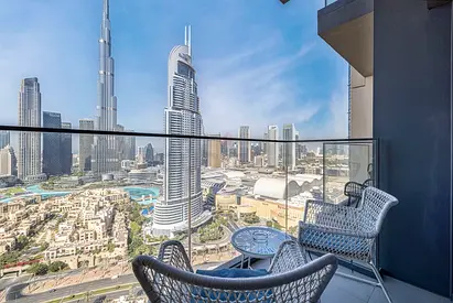 1 Bed Space for 1 Lady | Burj Al Nujoom | Downtown Dubai | 5 mins walking distance Dubai Mall