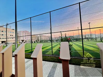Luxury big 3BHK Family apartment front of view new Family park