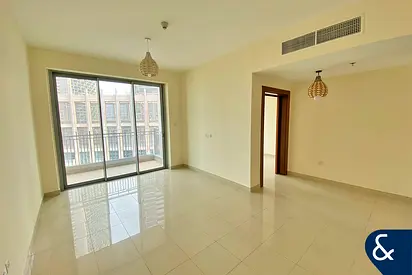 Burj View | High Floor | Study Room