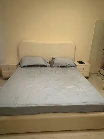 King Size Bed with Nightstands