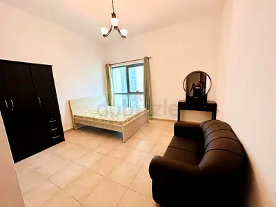 Room available attached wasroom Asian only