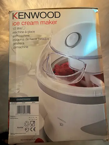 Ice cream maker