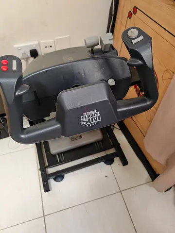 Flight Simulator Setup - Yoke +
Rudder Pedals - Great Condition - No Stand