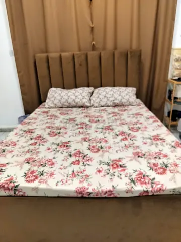Queen bed