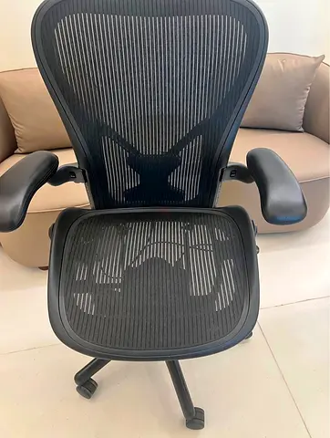 Herman Miller Ergonomic Chair Aeron Classic fully loaded