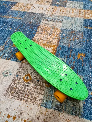 Marley Cruz penny board