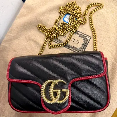 Gucci Black/Red Diagonal Quilt Leather Super Mini GG Marmont Shoulder Bag
