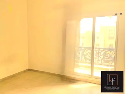 شقة بغرفة نوم واحدة | الرمث 65 رمرام | شرفة وتصميم مفتوح