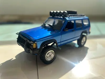RC 4x4 Jeep Grand Cherokee blue colour