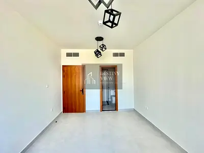 Luxury like a brand new 1bhk 2bath with balcony&coverd parking