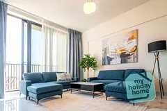 Bright &amp; Modern 1 Bedroom– Minutes to Beach