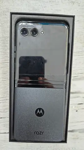 MOTOROLA RAZR+ 5G (2023) 256GB (WIFI only) INFINITE BLACK